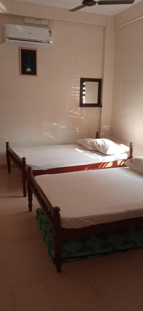 Sivaranjini Tourist Villa Guruvāyūr Екстериор снимка